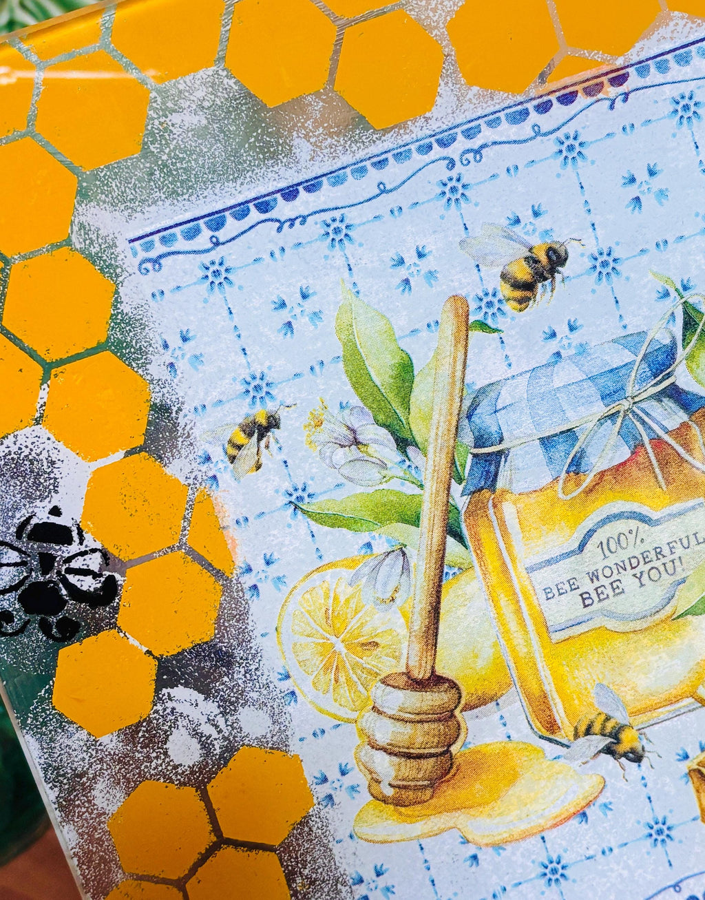 Charcuterie Board Square 10" Glass, Honey Bee